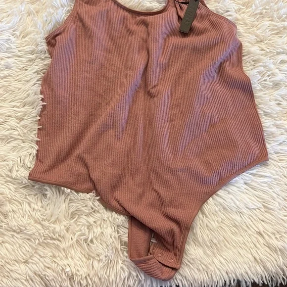 SKIMS | Tops | Skims Wrinkle Bodysuit Rose Clay | Poshmark